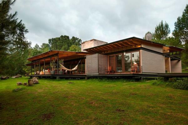 San Sen House