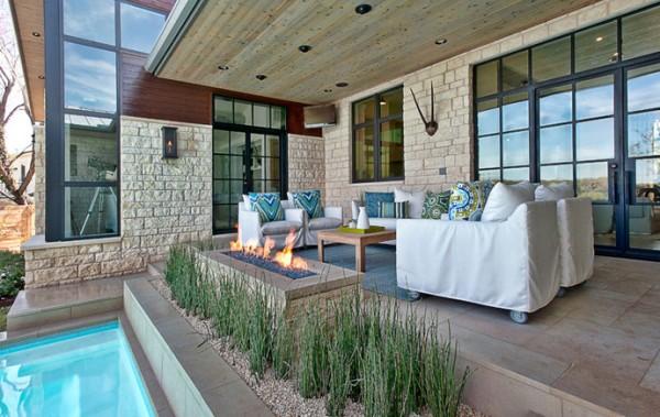 Cozy Luxury Home by Cornerstone Architects