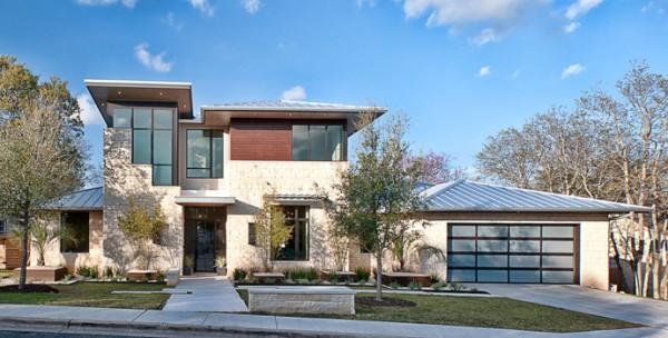Cozy Luxury Home by Cornerstone Architects