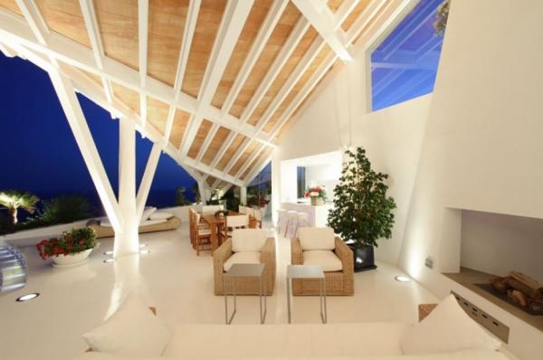 Bird House by Alberto Rubio