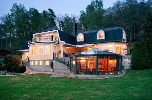20 Examples of Luxury Villas