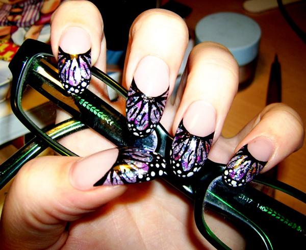 40 Examples of Elegant Nail Art