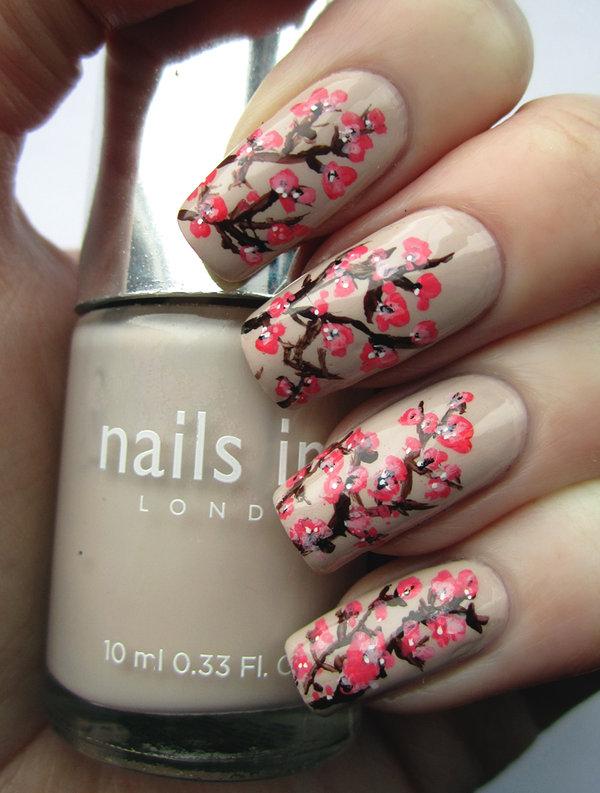 40 Examples of Elegant Nail Art