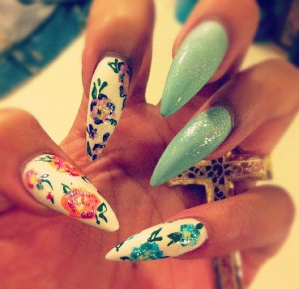 45+ Fearless Stiletto Nails