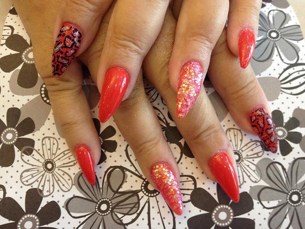 45+ Fearless Stiletto Nails