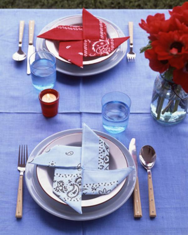 35 Beautiful Examples of Napkin Folding