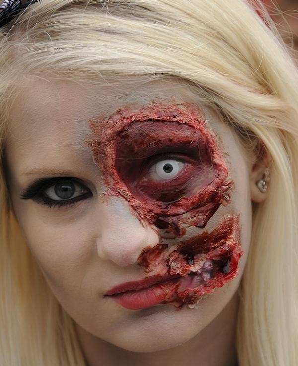 45 Examples of DIY Halloween Makeup