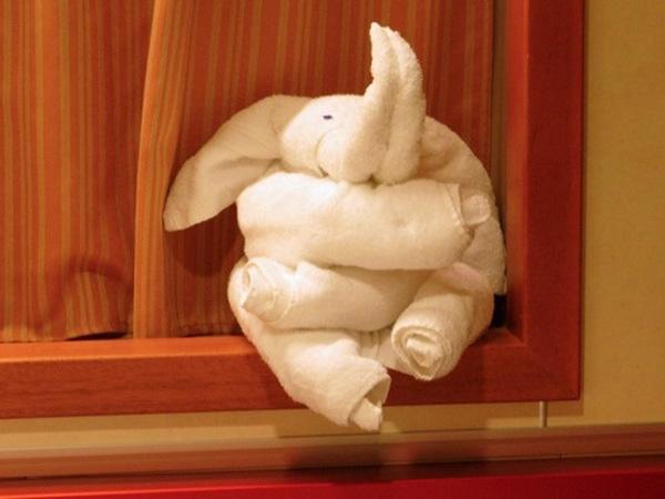 30 Creative Towel Origami DIYs