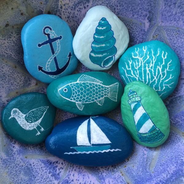 35 DIY Ideas of Painted Rocks