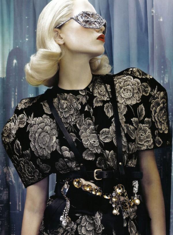 NEO-romantic by Emma Summerton