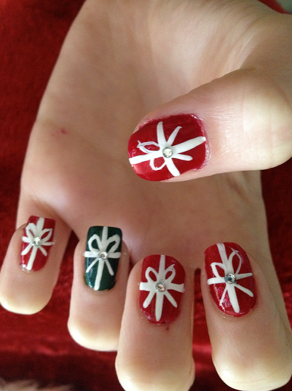 65 Cute Christmas Nails