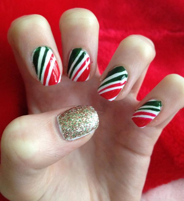 65 Cute Christmas Nails