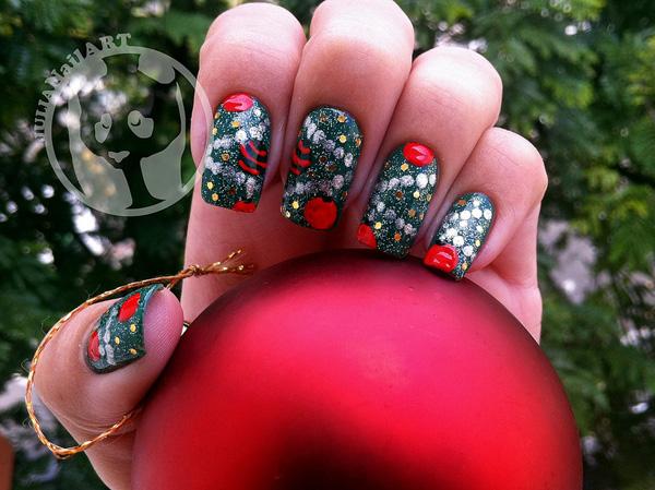 65 Cute Christmas Nails