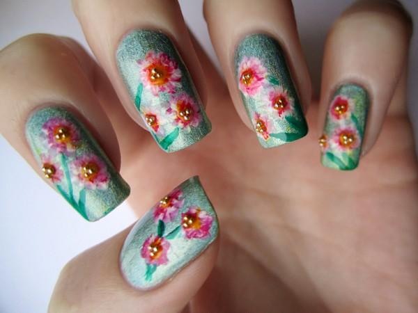 50 Flower Nail Art Designs