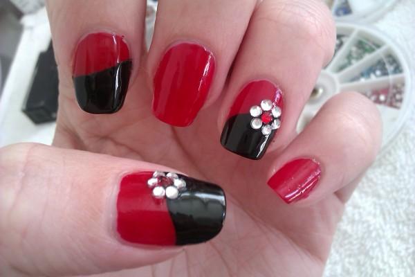 50 Flower Nail Art Designs