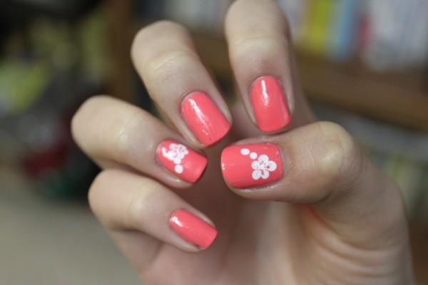 50 Flower Nail Art Designs