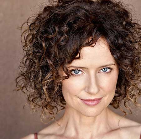 40 Cute Curly Hairstyles
