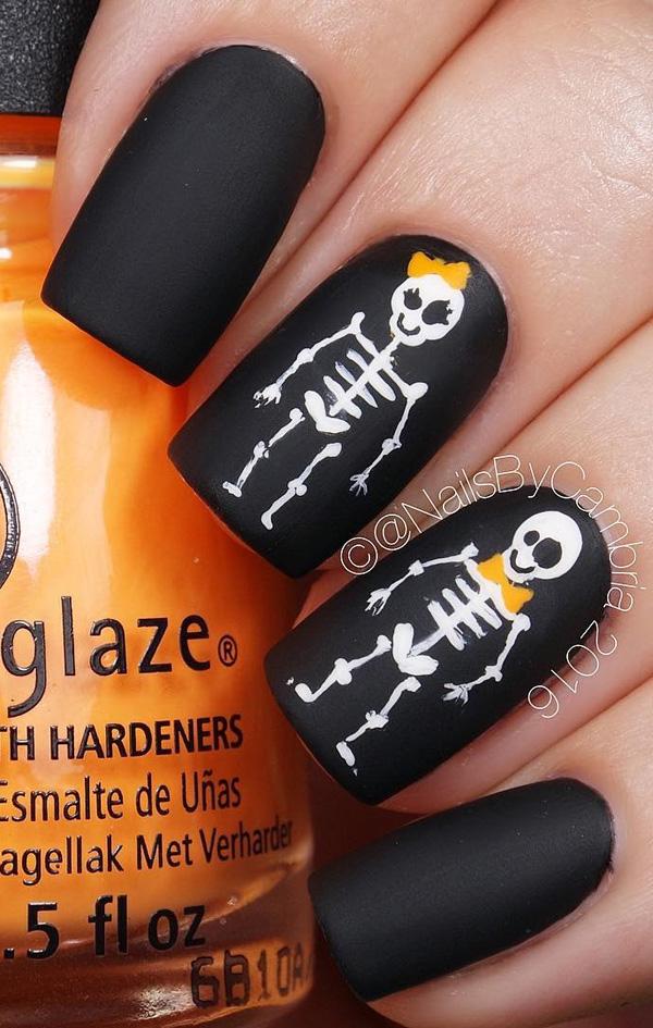 50 Cool Halloween Nail Art Ideas