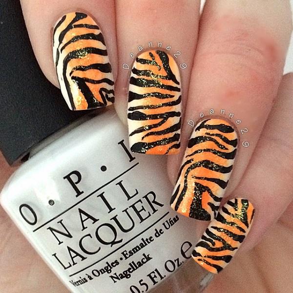 50 Cool Halloween Nail Art Ideas