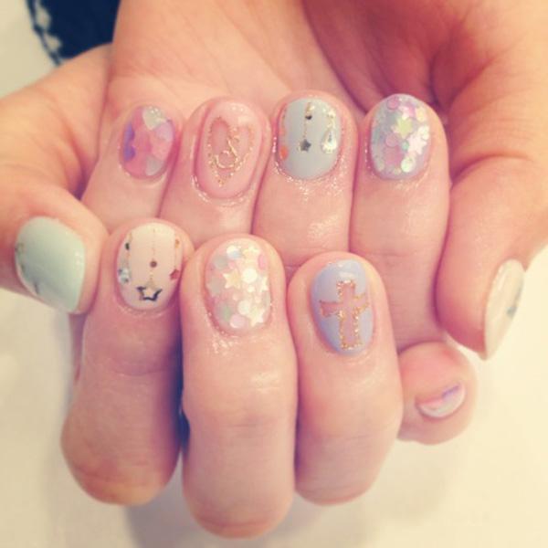 70+ Heart Nail Designs