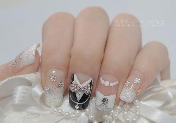 60 Examples of Black and White Nail Art