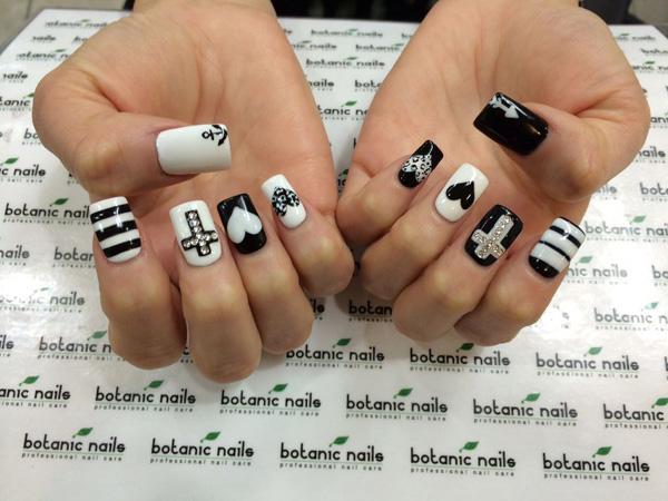 60 Examples of Black and White Nail Art