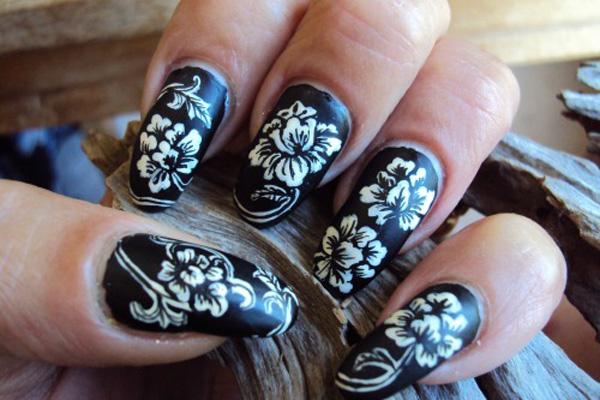 60 Examples of Black and White Nail Art