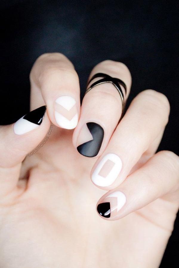 60 Examples of Black and White Nail Art