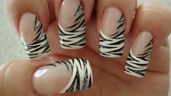 60 Examples of Black and White Nail Art