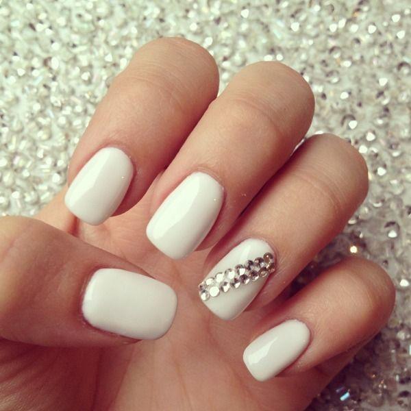 40 Ideas for Wedding Nail Designs