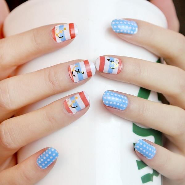 30+ Adorable Polka Dots Nail Designs