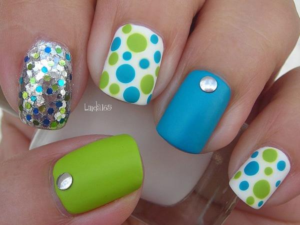 30+ Adorable Polka Dots Nail Designs