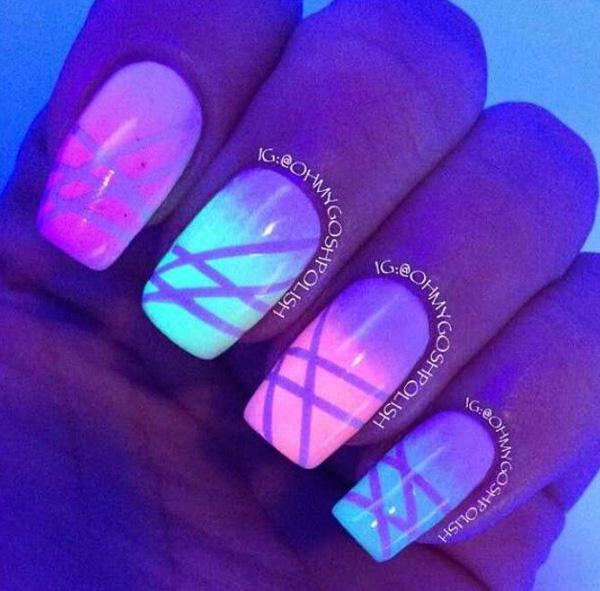 30+ Eye-catching glow nail art designs