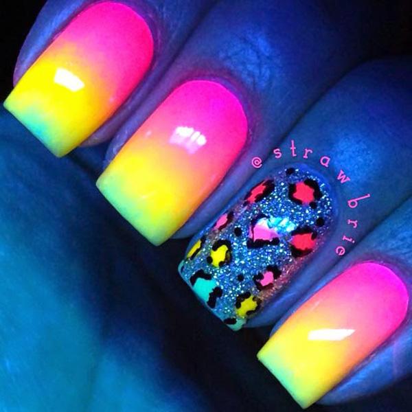 30+ Eye-catching glow nail art designs