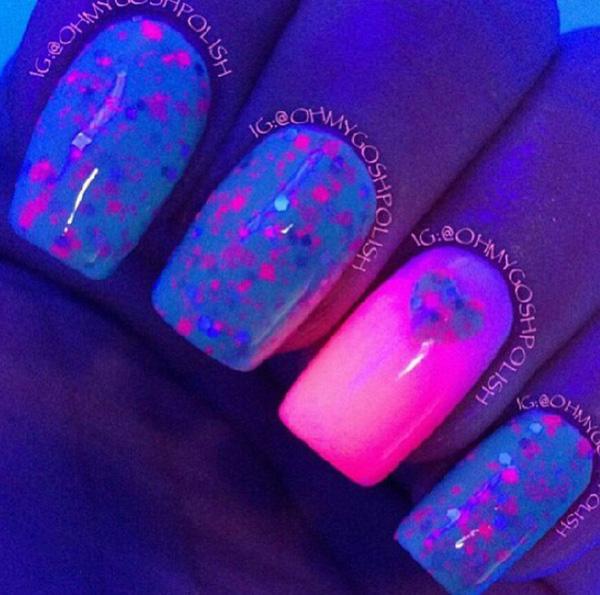 30+ Eye-catching glow nail art designs