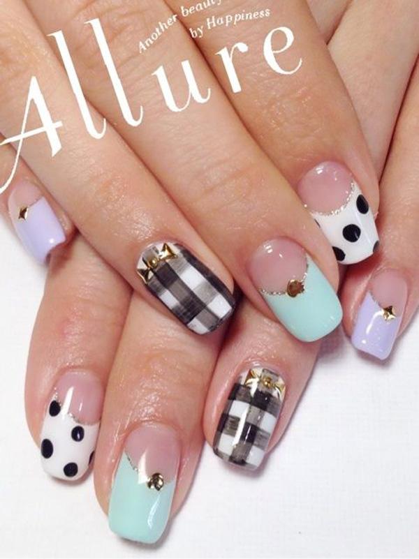 35 Gingham and Plaid Nail Art Designs