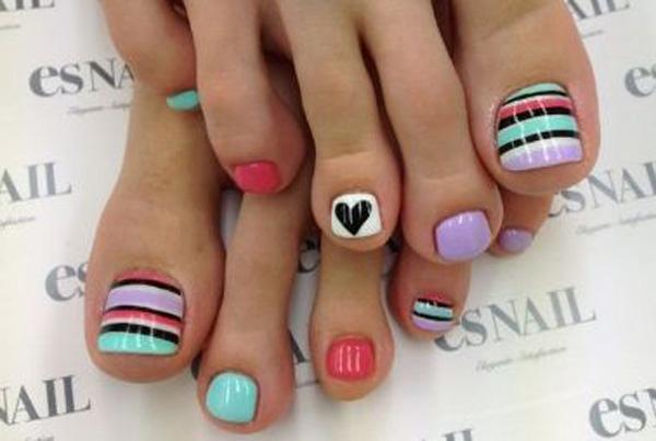 50 Pretty Toenail Art Designs
