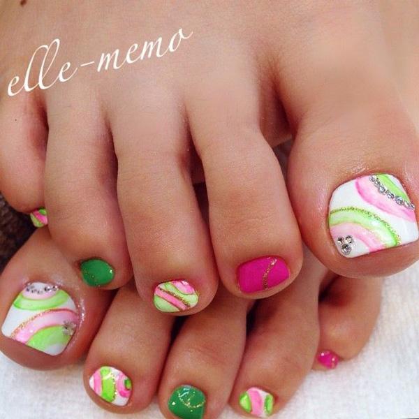 50 Pretty Toenail Art Designs