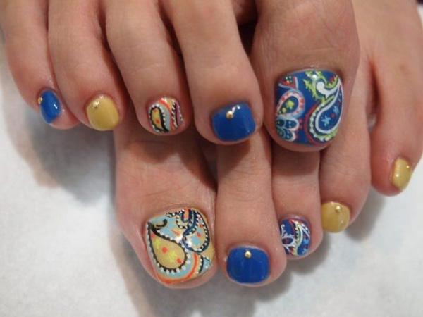 50 Pretty Toenail Art Designs