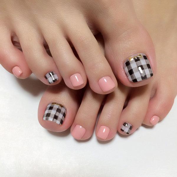 50 Pretty Toenail Art Designs
