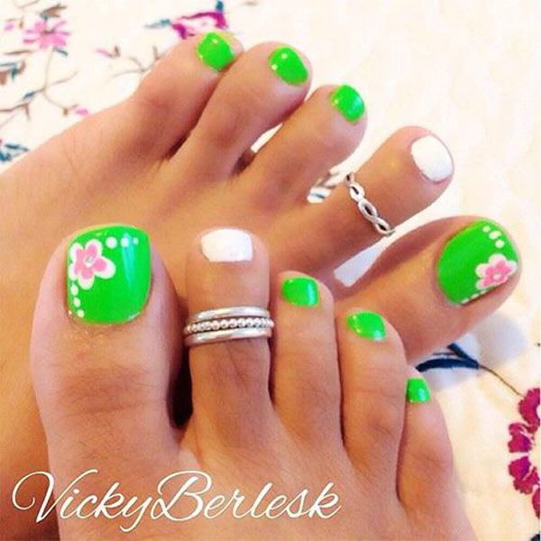 50 Pretty Toenail Art Designs