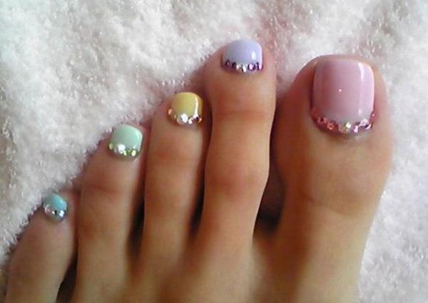 50 Pretty Toenail Art Designs