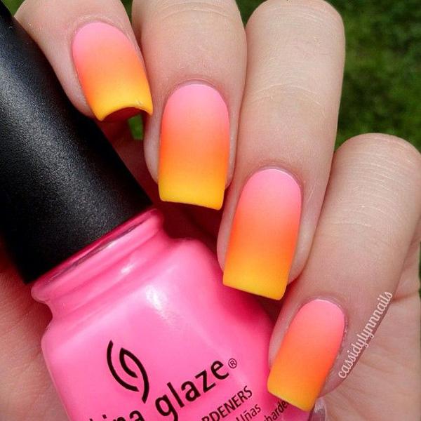 40+ Fabulous Gradient Nail Art Designs