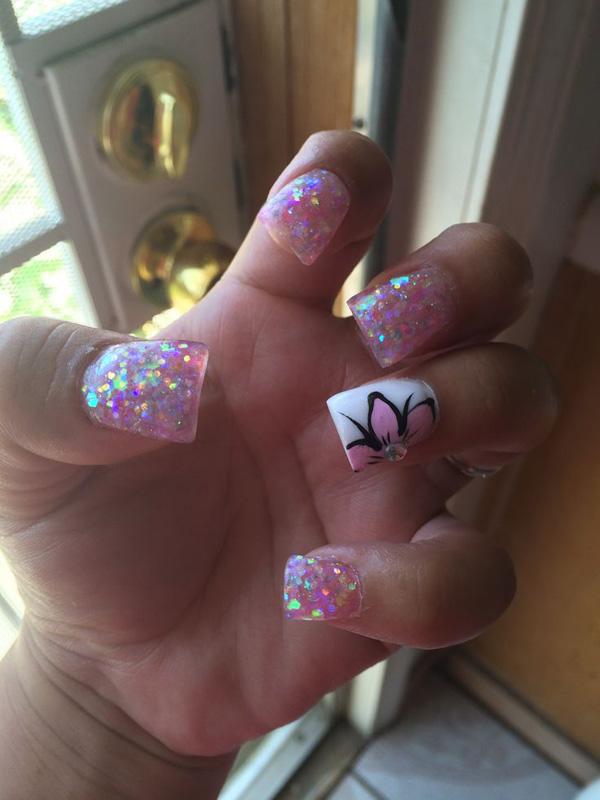 60 Glitter Nail Art Designs