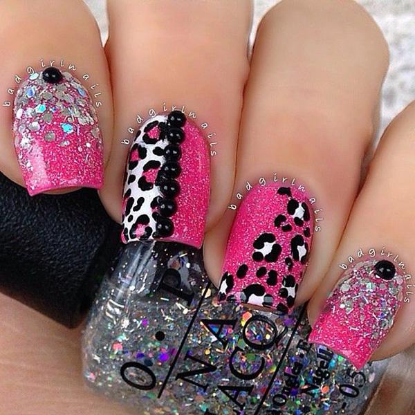 60 Glitter Nail Art Designs
