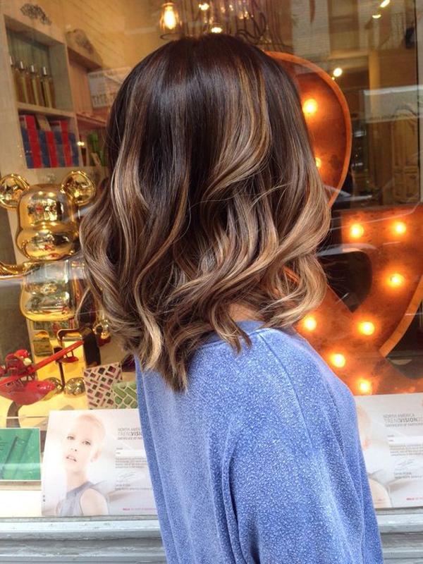 30 Stylish Medium Length Hairstyles