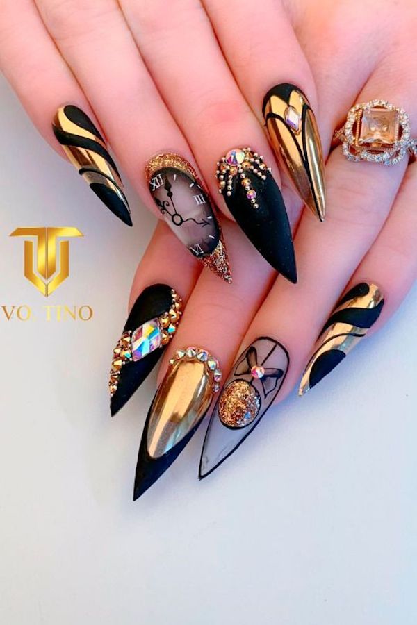 55+ Creative and Chic Chrome Nail Art Ideas