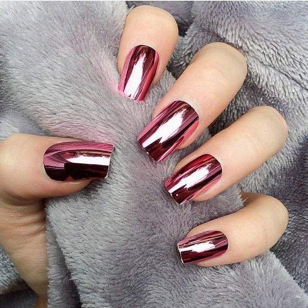 55+ Creative and Chic Chrome Nail Art Ideas