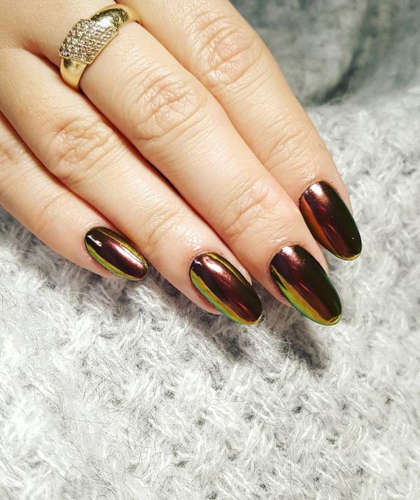 55+ Creative and Chic Chrome Nail Art Ideas