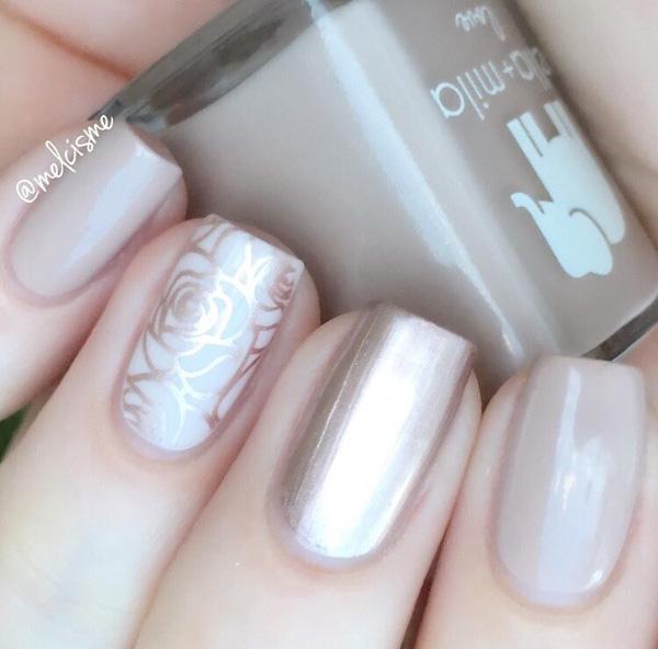 55+ Creative and Chic Chrome Nail Art Ideas